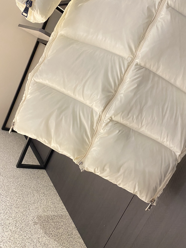 ハイクオリティダウンジャケット素材ディテール